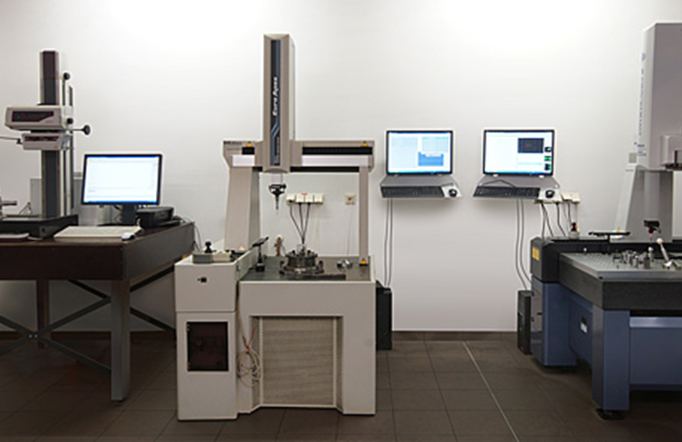 mechanische metallbearbeitung schoenebeck mierwald cnc messen pruefen pruefgeraete geraete maschine bearbeitungszentrum